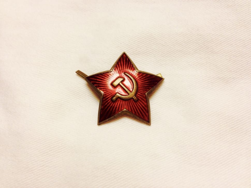 red and brown star badge preview