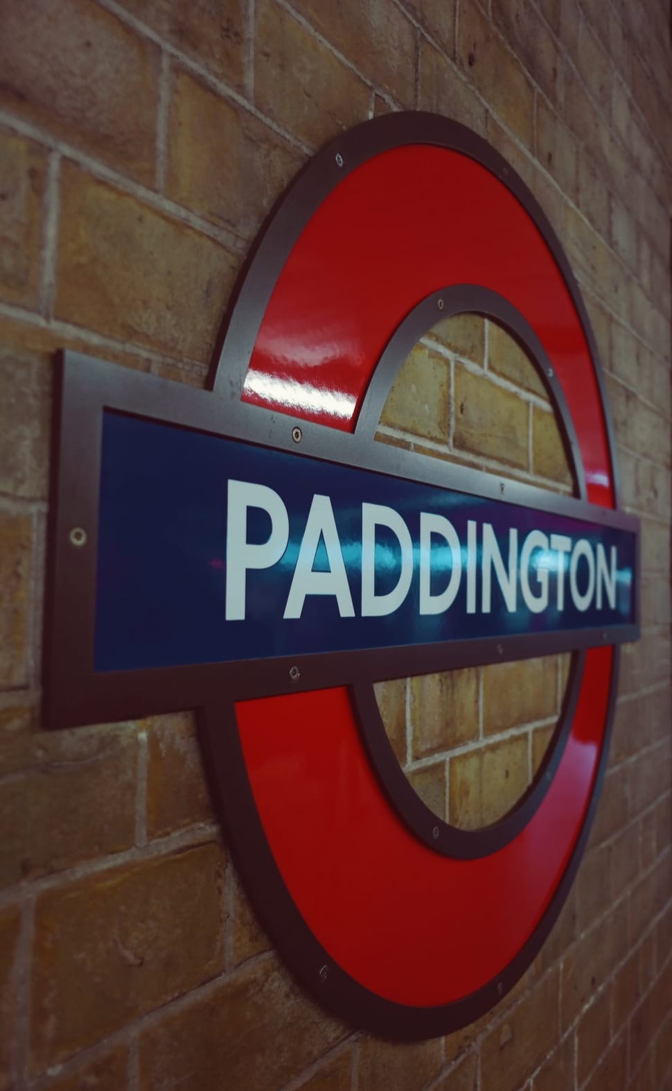 red and blue paddington signage preview