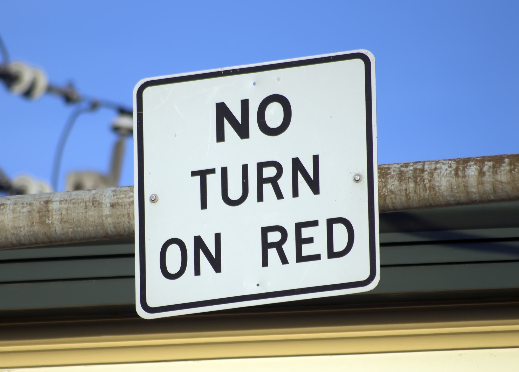 to turn on red signage
