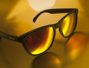 black framed brown lens wayfarer sunglasses thumbnail