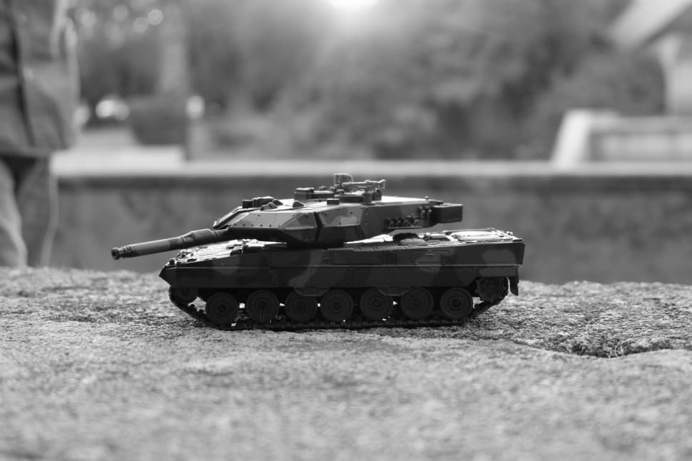 black tank display model preview