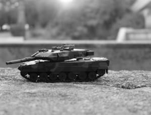 black tank display model thumbnail