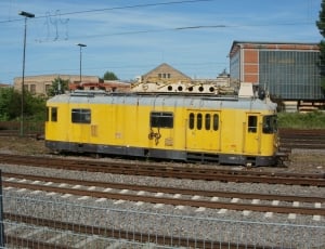 yellow train thumbnail