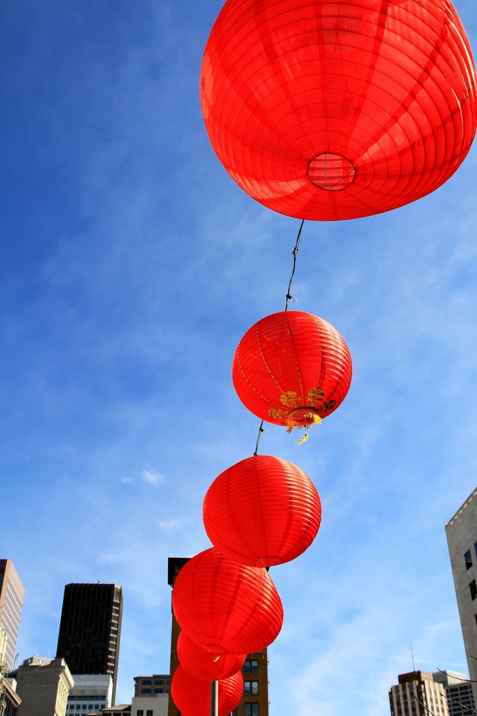 red chinese light lanterns preview