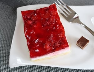 Strawberry Sections, Fruit Slices, red, plate thumbnail