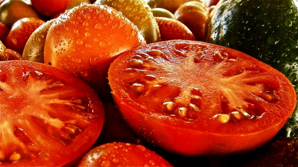 red tomatoes preview