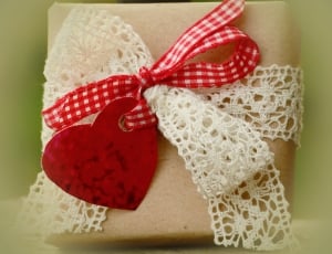white and red bow decor thumbnail