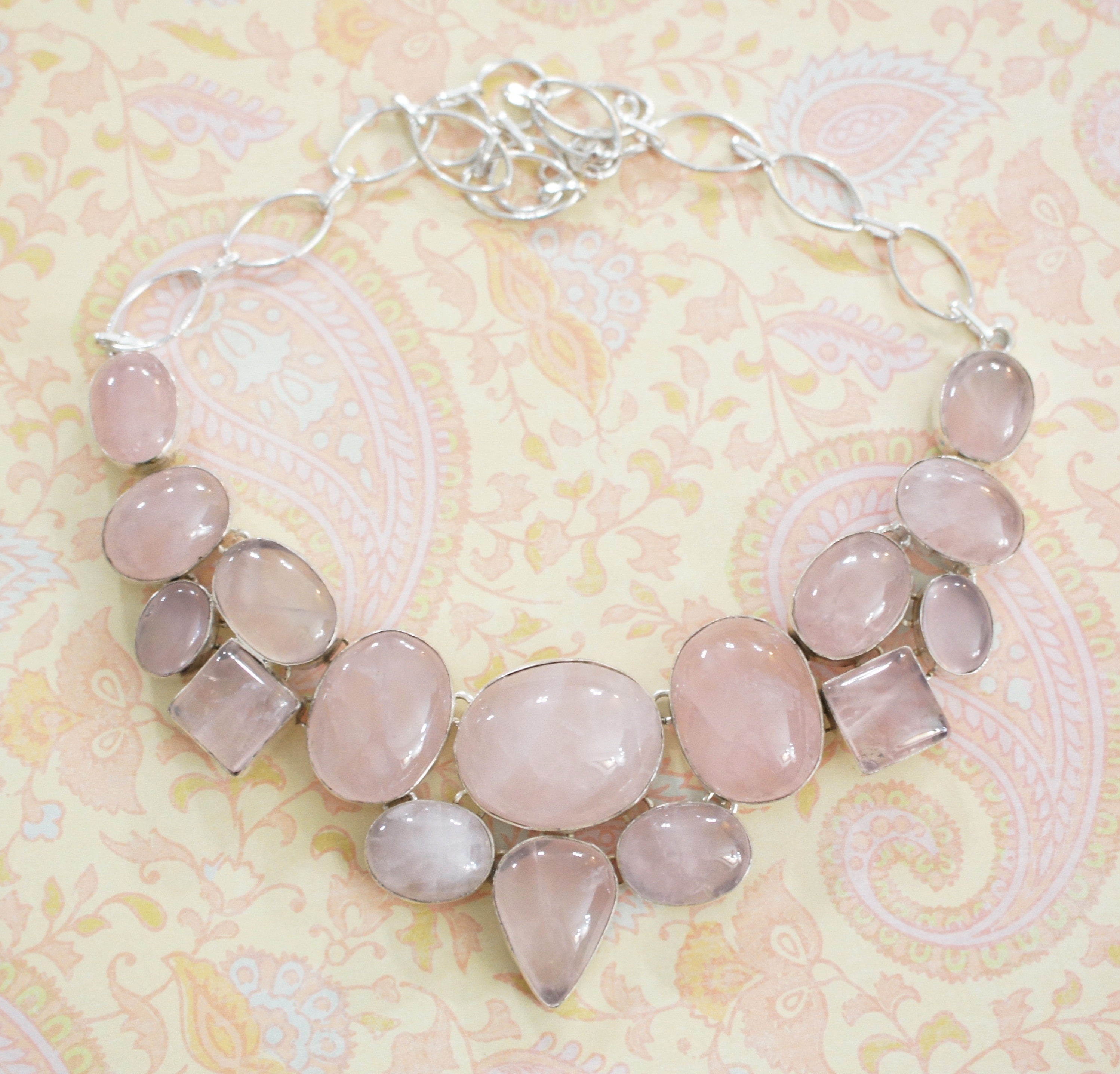 beige gem stones 2 tiers pendant necklace