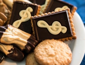 Cookies, Cookie, Clef, Pastries, Bake, heart shape, food and drink thumbnail