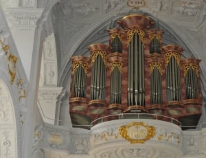 brown church organ thumbnail