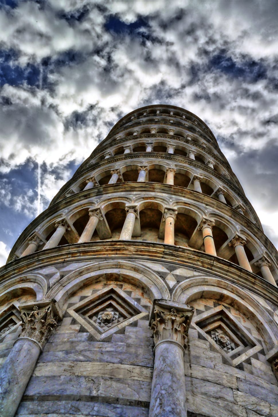 loangle leaning tower of pisa preview