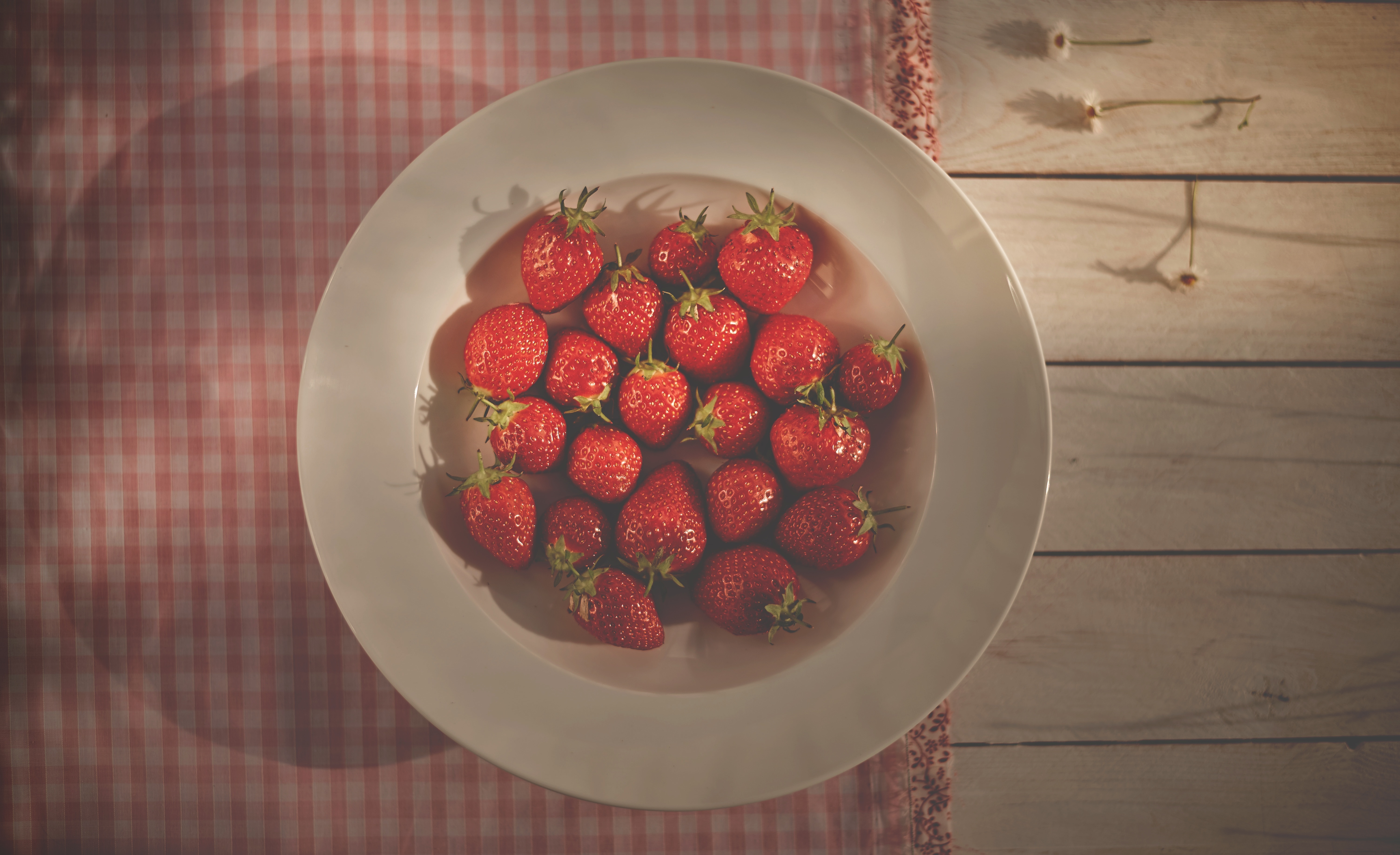 red strawberries fruit
