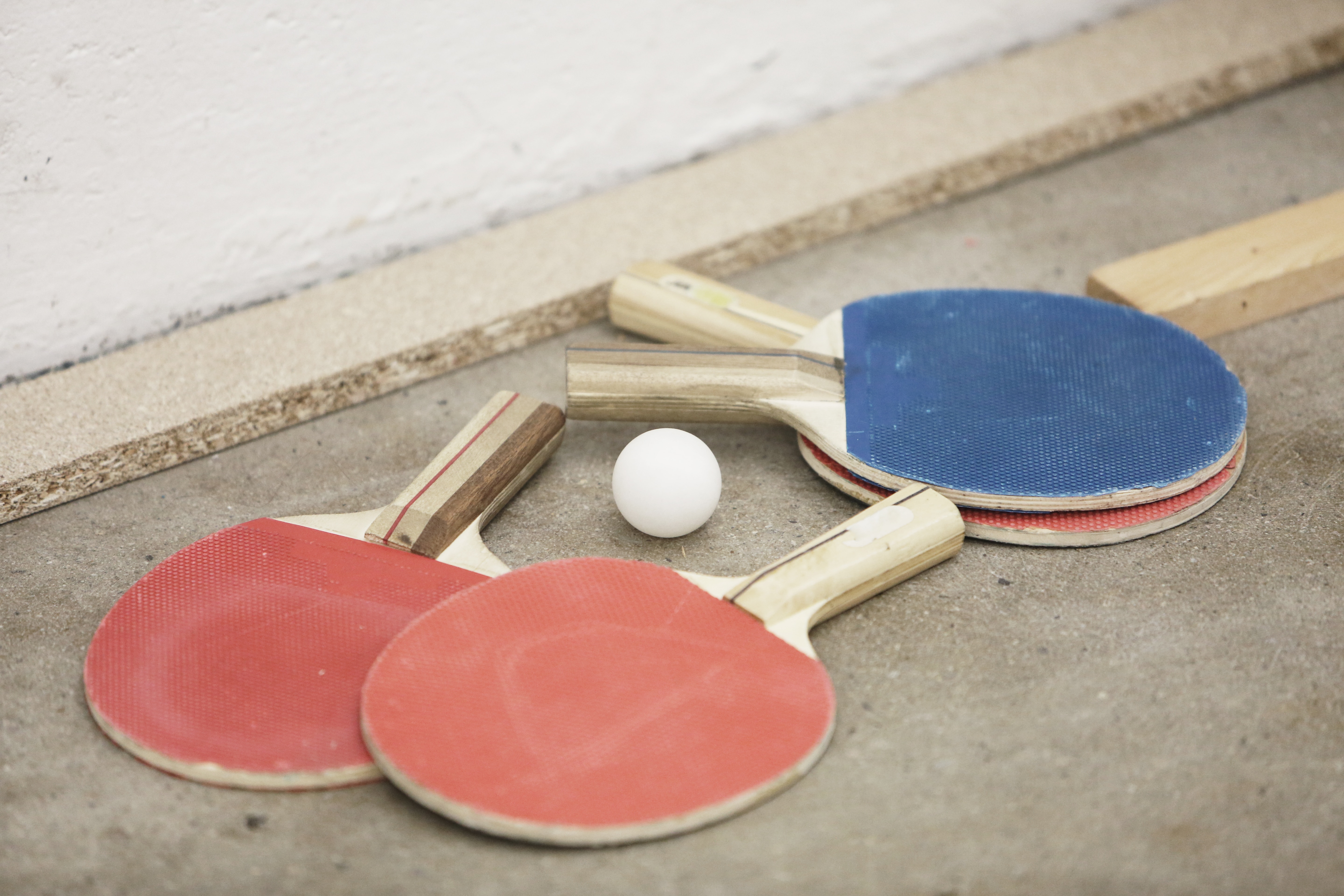 two sets pingpong rackets