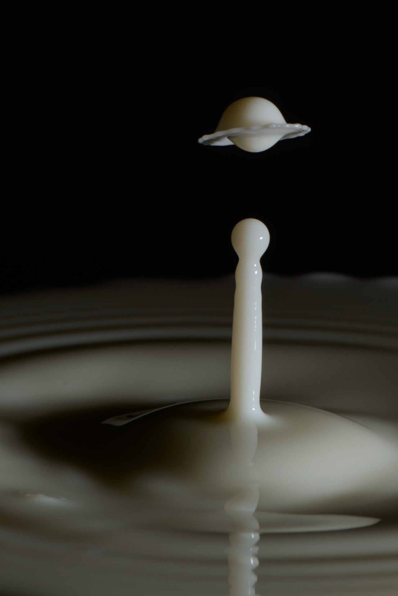 close up photo of white liquid