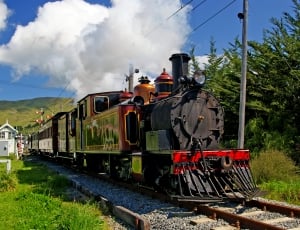 Steam locomotive W192, train, blue sky, sunny thumbnail