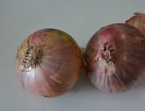 2 garlics thumbnail
