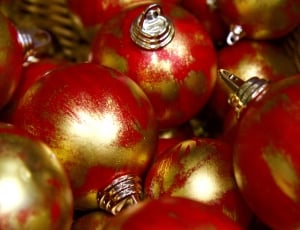 red christmas balls lot thumbnail