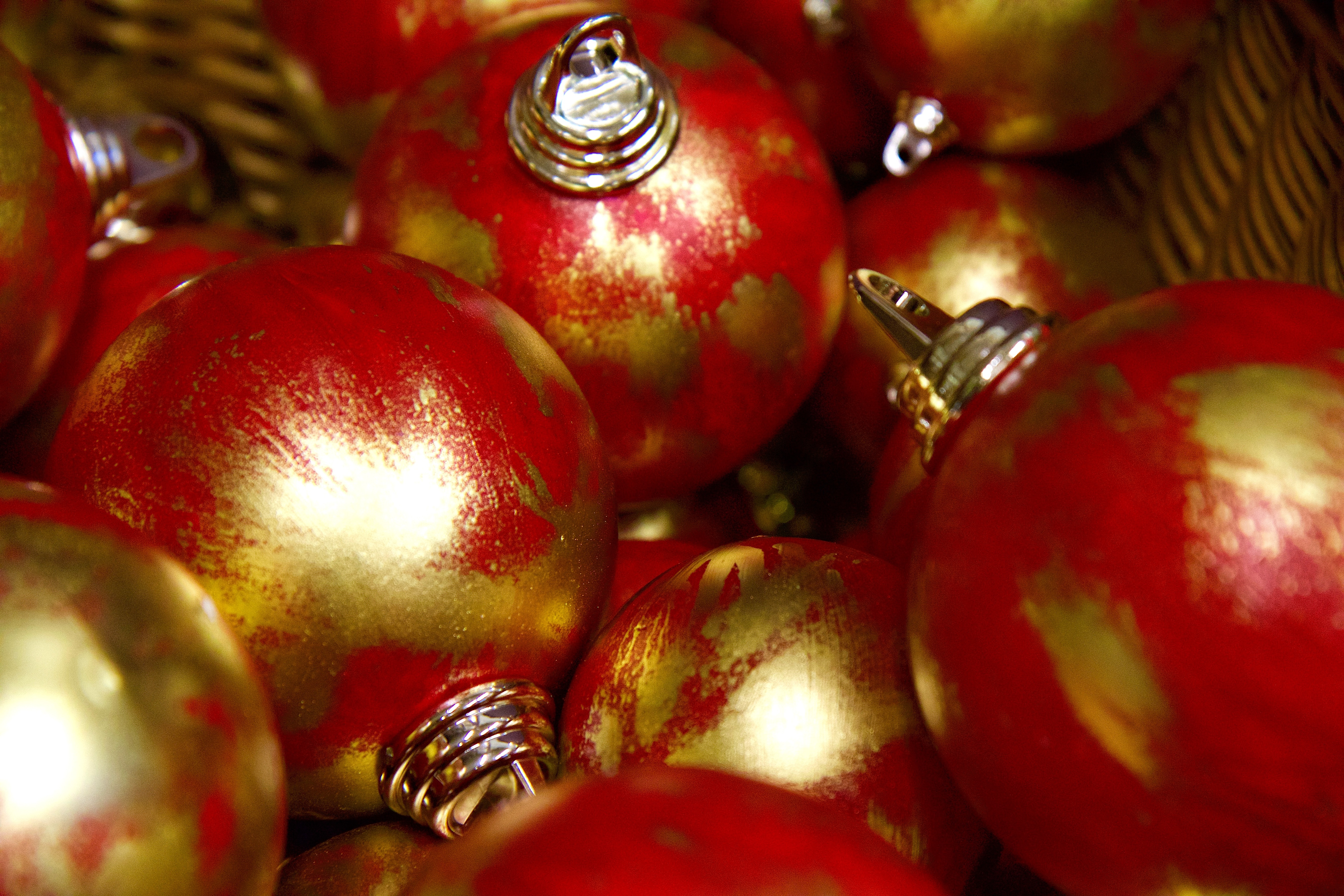 red christmas balls lot