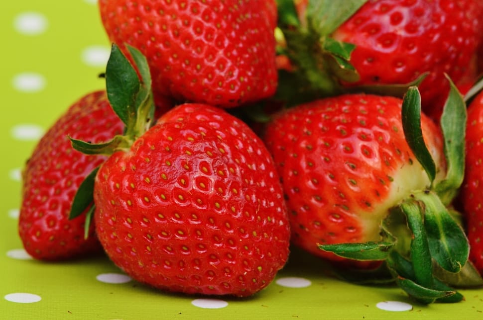 strawberry fruits preview