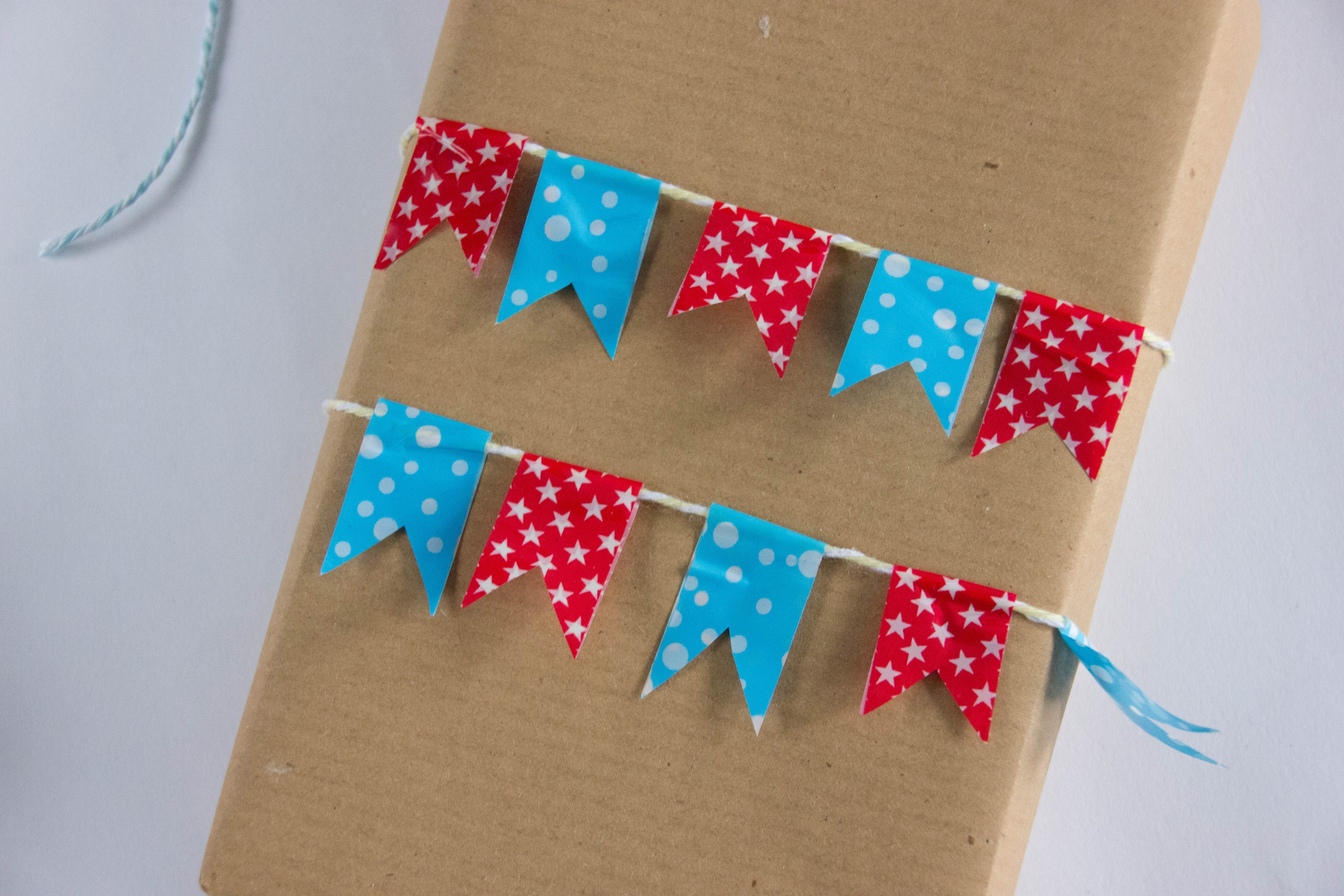 red and blue stars party favors
