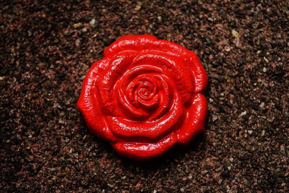 red rose ceramic figurine preview