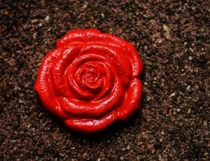red rose ceramic figurine thumbnail