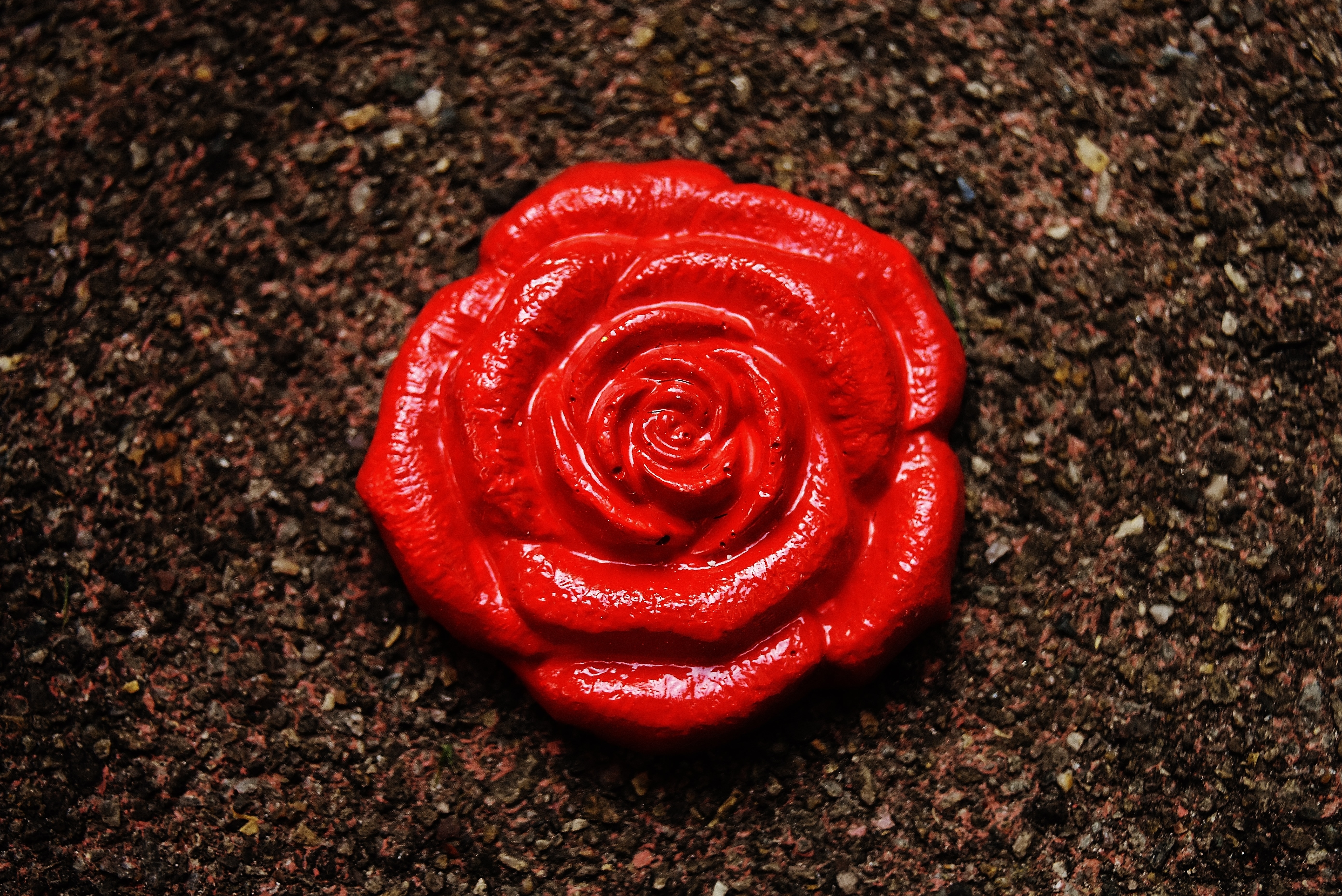 red rose ceramic figurine