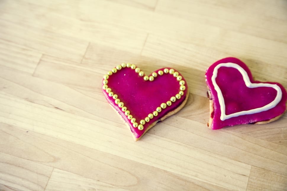 pink heart shaped cookies preview