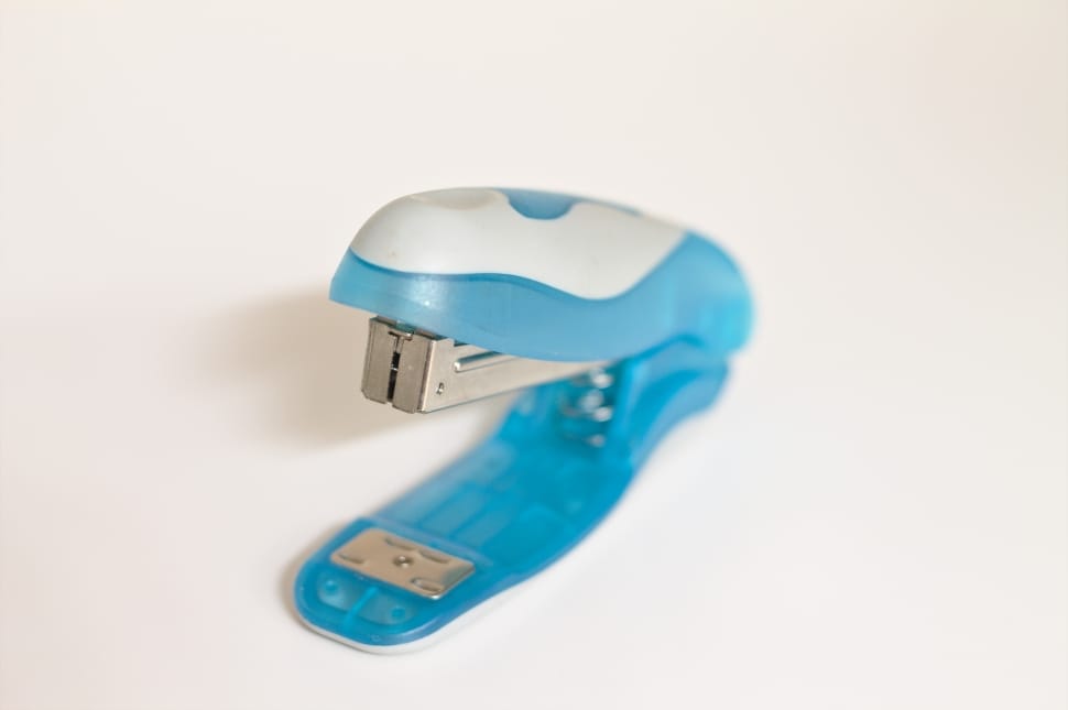 white and blue stapler preview