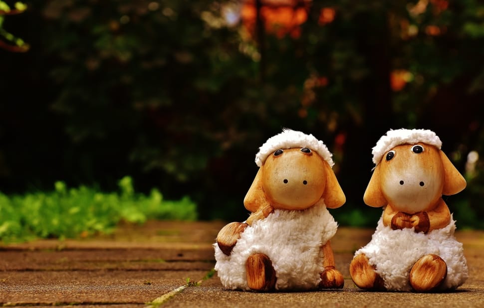 2 sheep plush toys preview