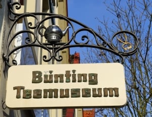 bunting teemuseum signage thumbnail