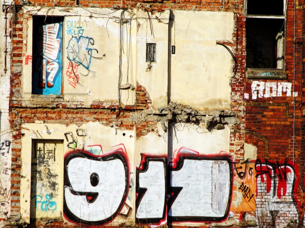 Lapsed, Building, Old, Hauswand, Factory, graffiti, text preview