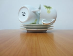 three saucer and two mugs thumbnail