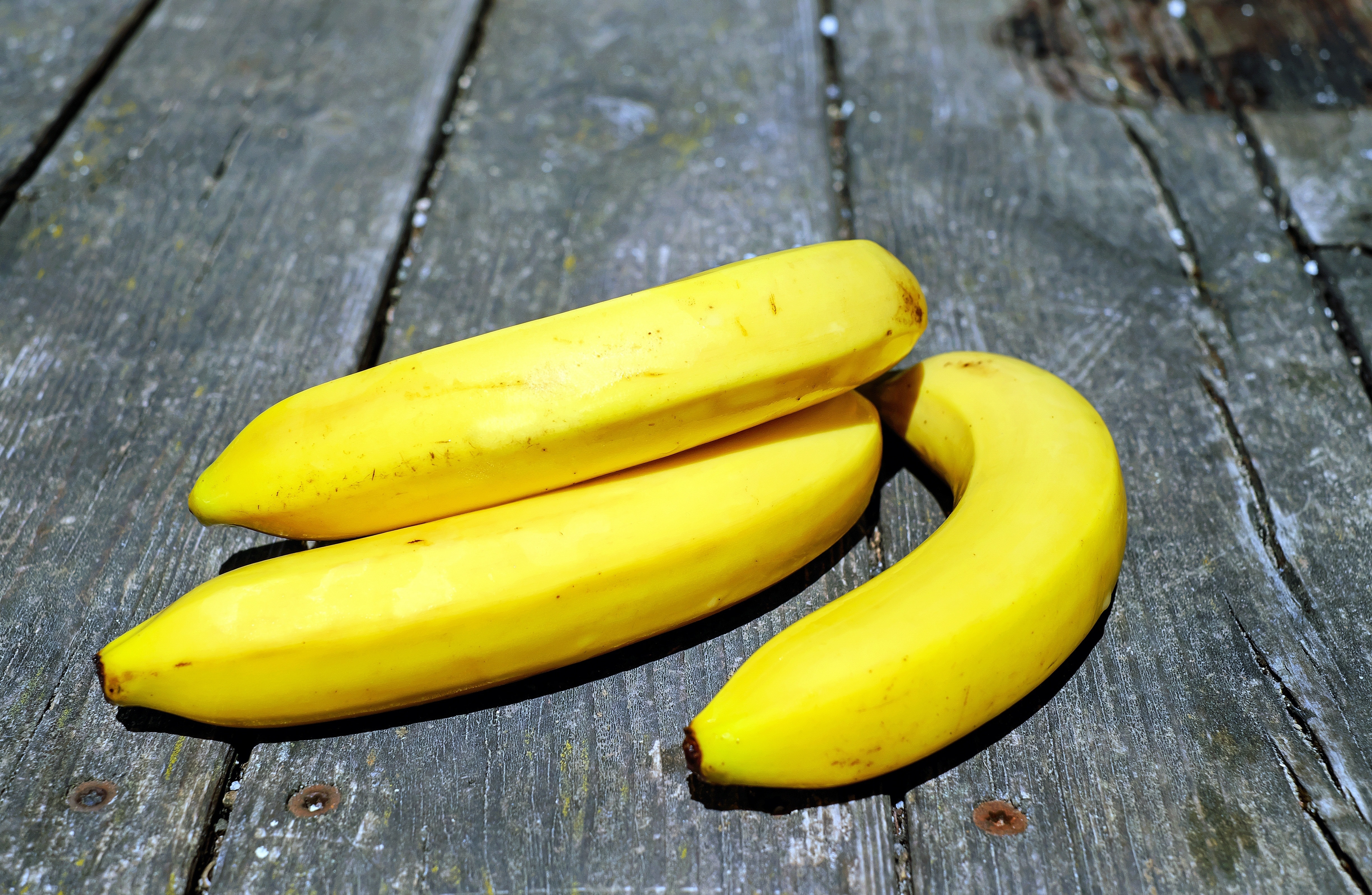 Бананово фруктовый. Банан. Неспелый банан. Овощной банан. Желтый банан.