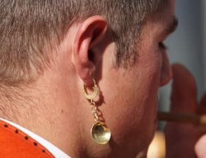 men's gold earrings thumbnail