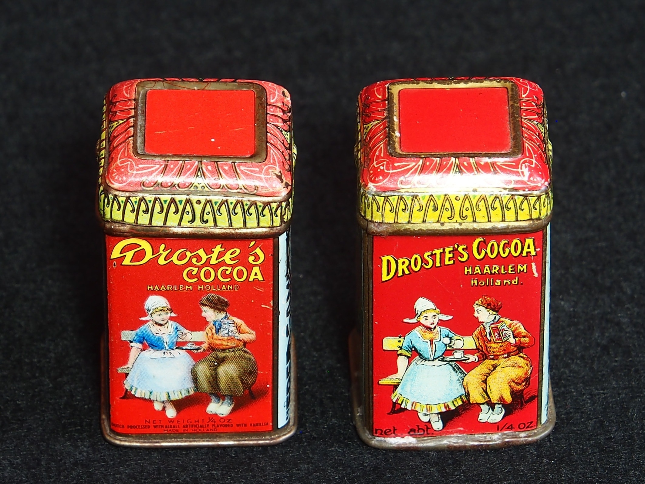 two Drorte's Cocoa containers