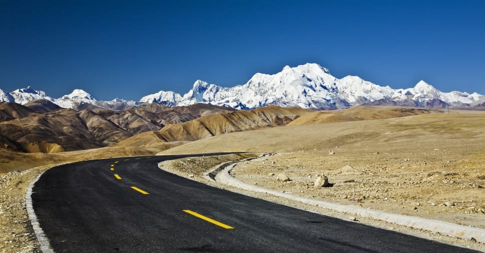 Friendship highway, Himalaya, Tibet preview