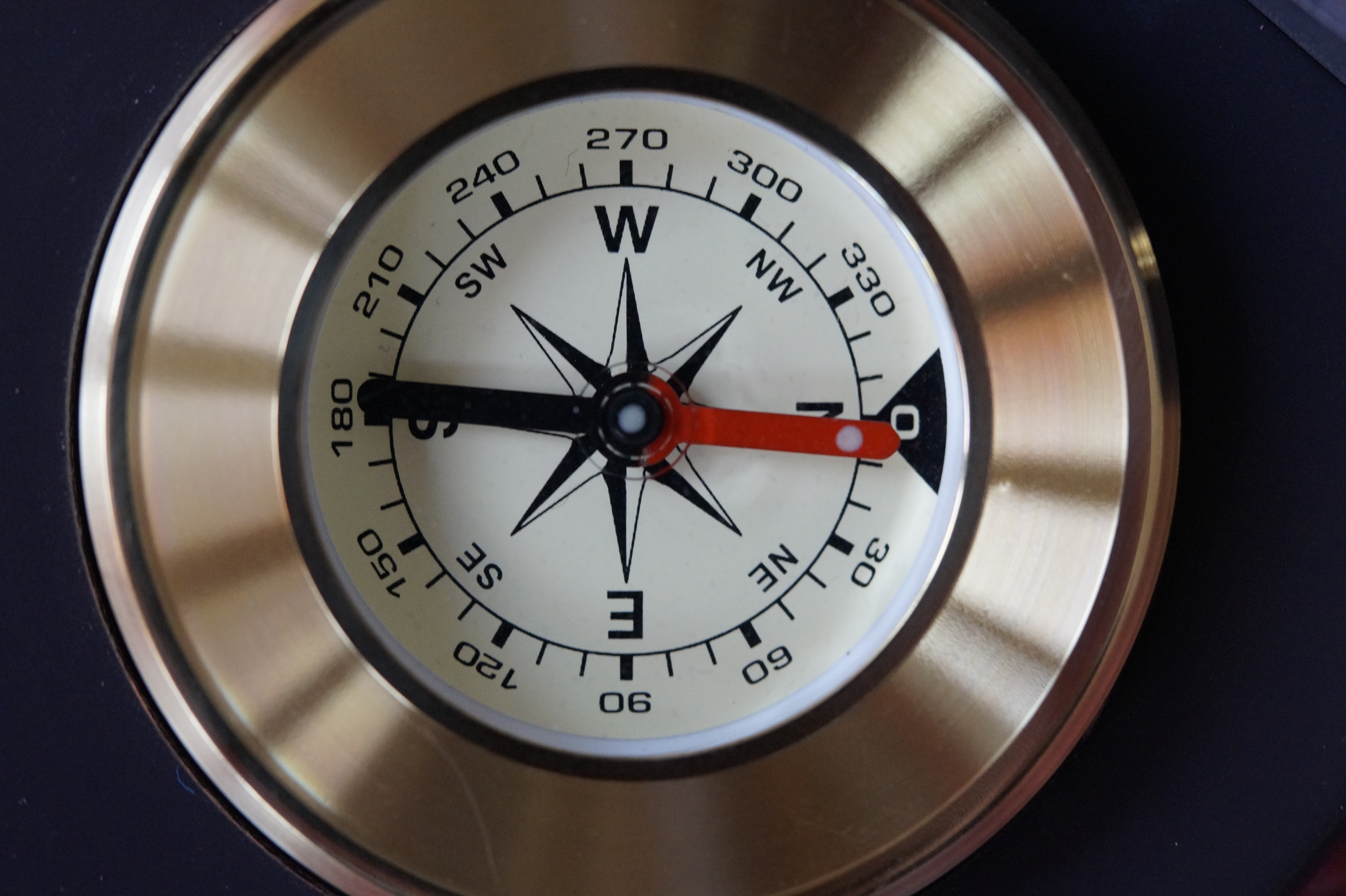 North, Compass, Compass Point, accuracy, navigational compass