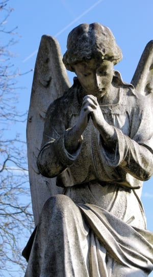 angel concrete statue thumbnail
