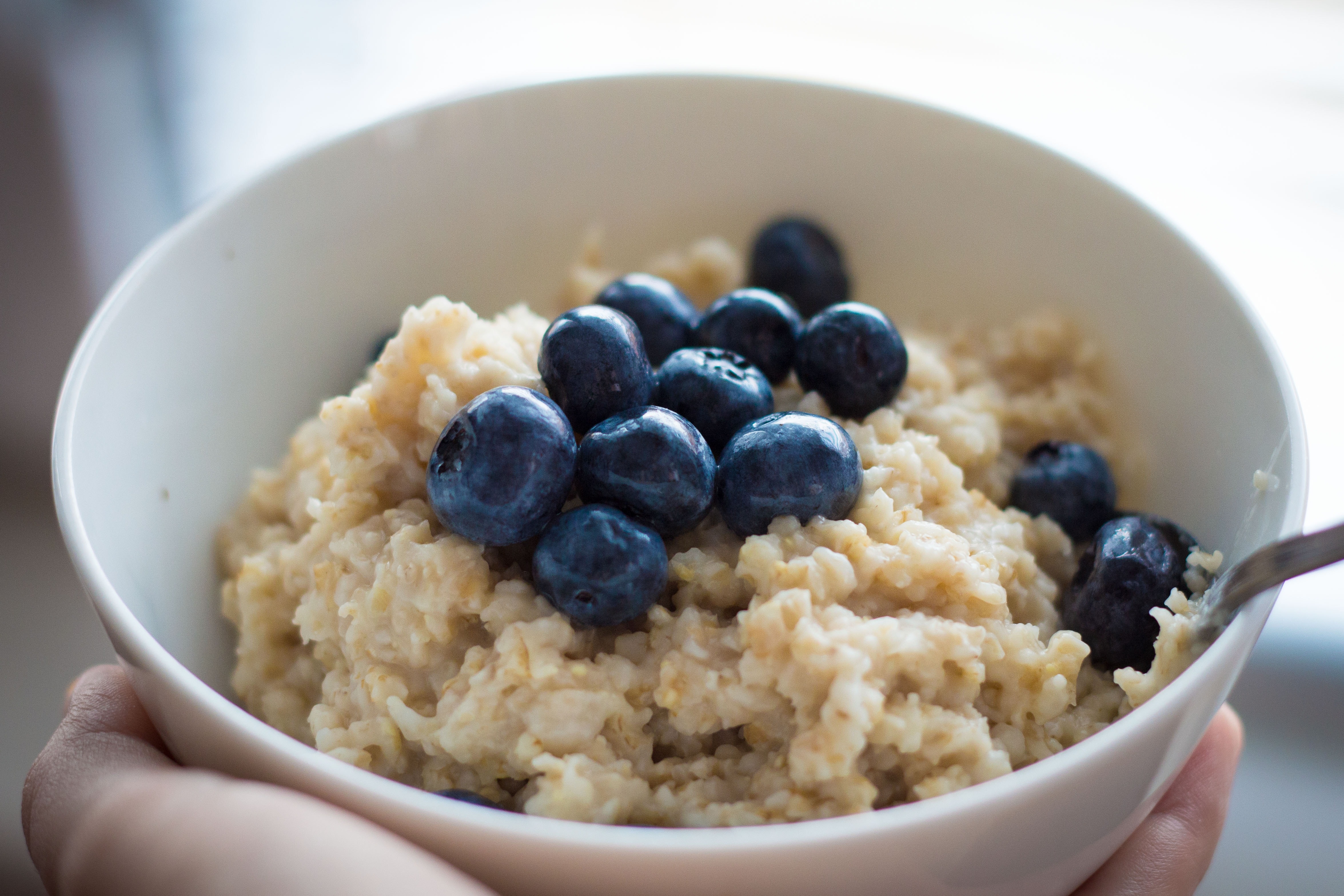 oat cereal and blueberries
