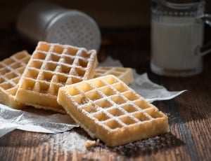 waffles with sugar on top thumbnail