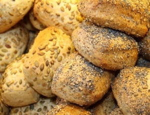 baked breads with sesame seeds thumbnail