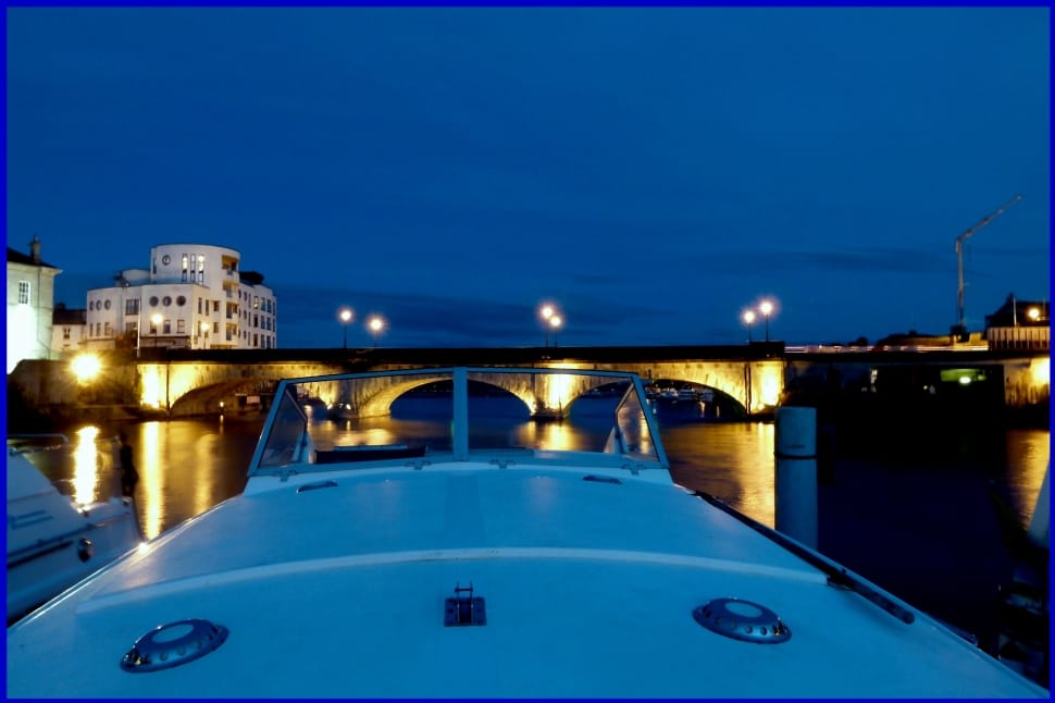 Athlone, Bridge, Ireland, Boot, Shannon, illuminated, night preview