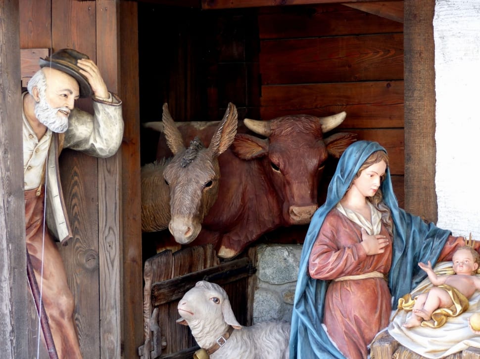 the nativity statue set preview