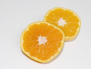 sliced lemons thumbnail