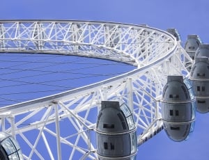 white Ferris wheel thumbnail
