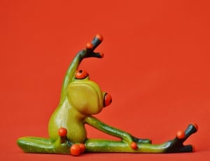 Funny, Fig, Frogs, Yoga, Gymnastics, colored background, vegetable thumbnail