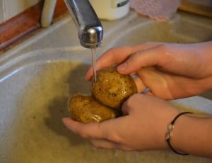 two brown potatoes thumbnail