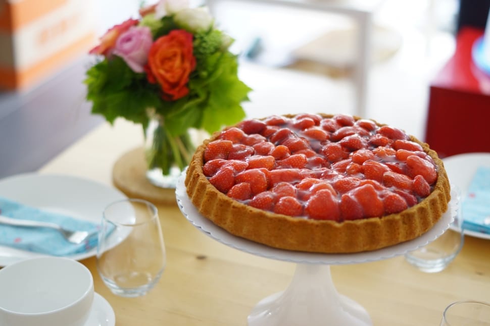 strawberry pie with footed tray preview