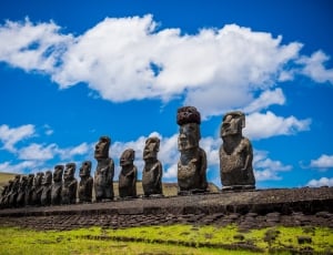 moai statue thumbnail
